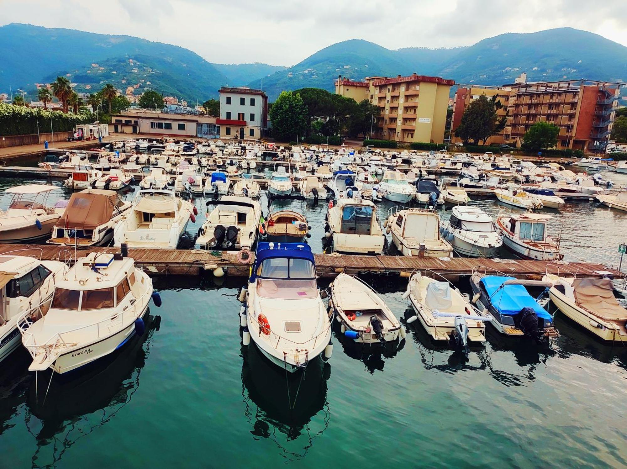 Ferienwohnung Casa Daisy La Spezia Exterior foto